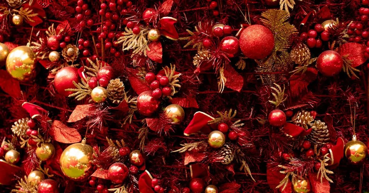 Créer une Ambiance Magique de Noël avec des Lumières Éblouissantes