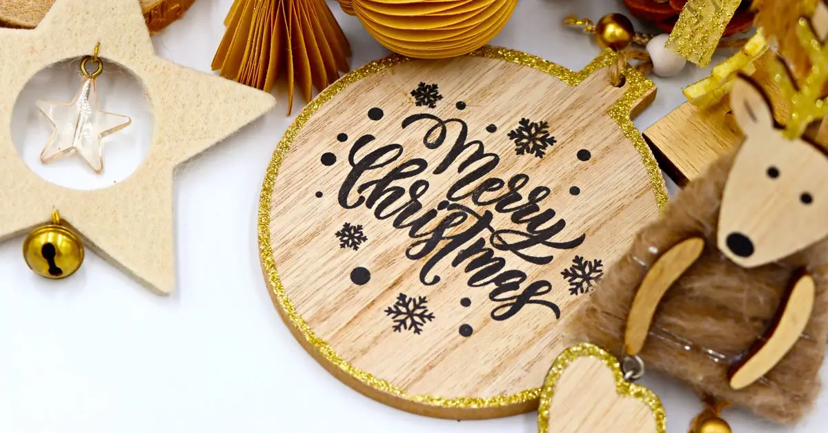 10 Idées de Décorations de Noël Écologiques et Magiques