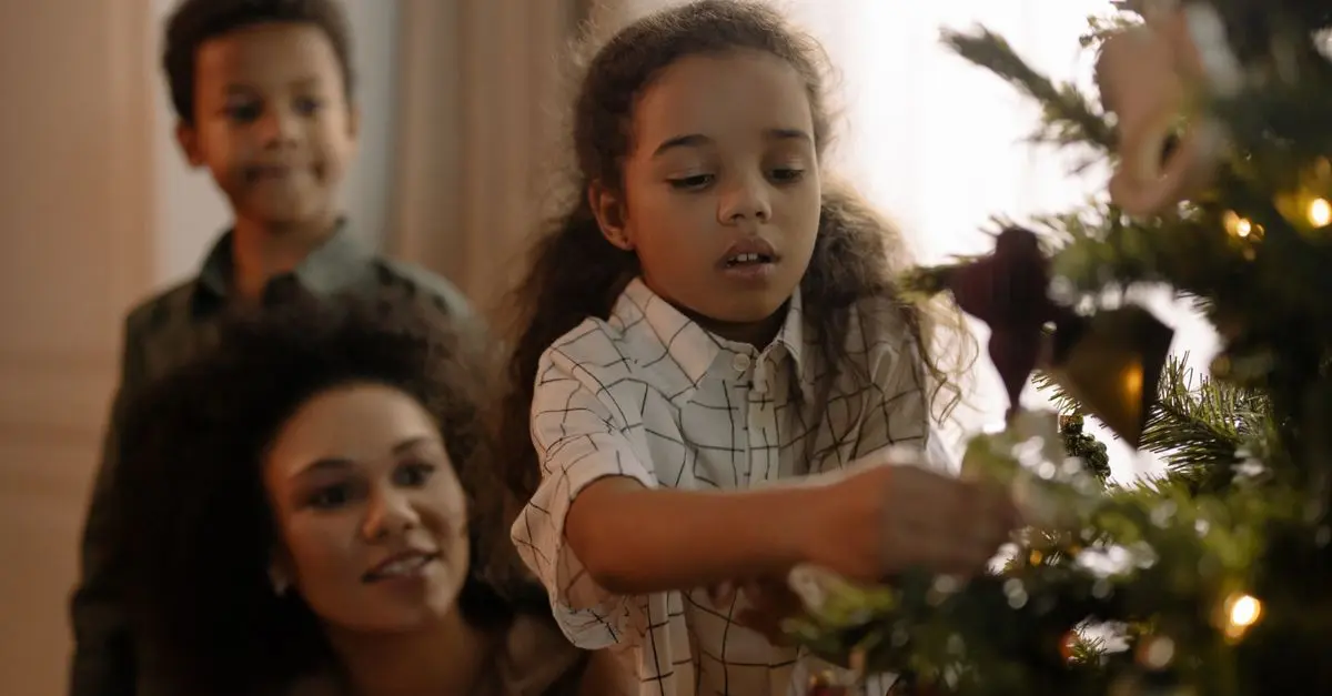Comment Créer un Noël Magique avec des Traditions Familiales