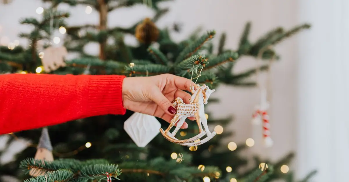Comment Créer une Magie de Noël Éblouissante avec des Traditions Familiales