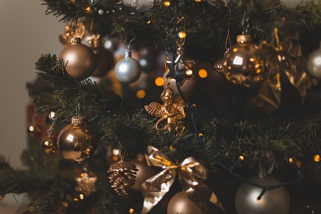 Les 10 Décorations Incontournables pour un Noël Magique