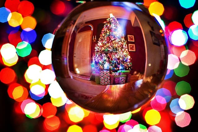 Les 10 Traditions de Noël à Adopter pour un Fête Magique