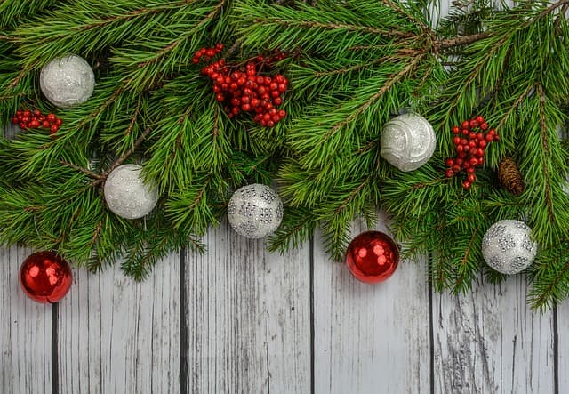 Créer un Noël Magique avec des Traditions Étonnantes