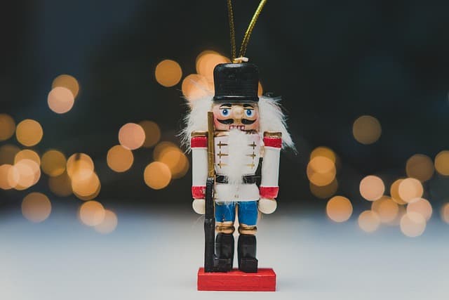 Les Traditions de Noël Autour du Monde à Découvrir